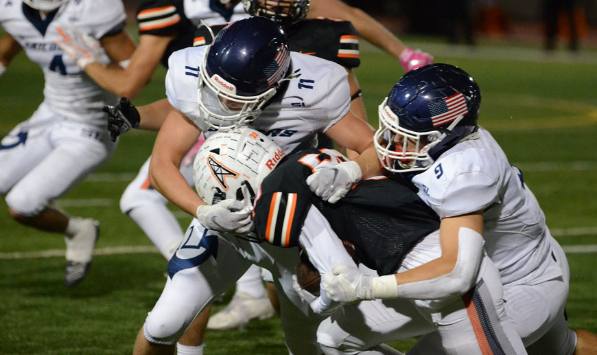 Sailors Roll to 7-0, Spoil Homecoming at Huntington Beach 34-3